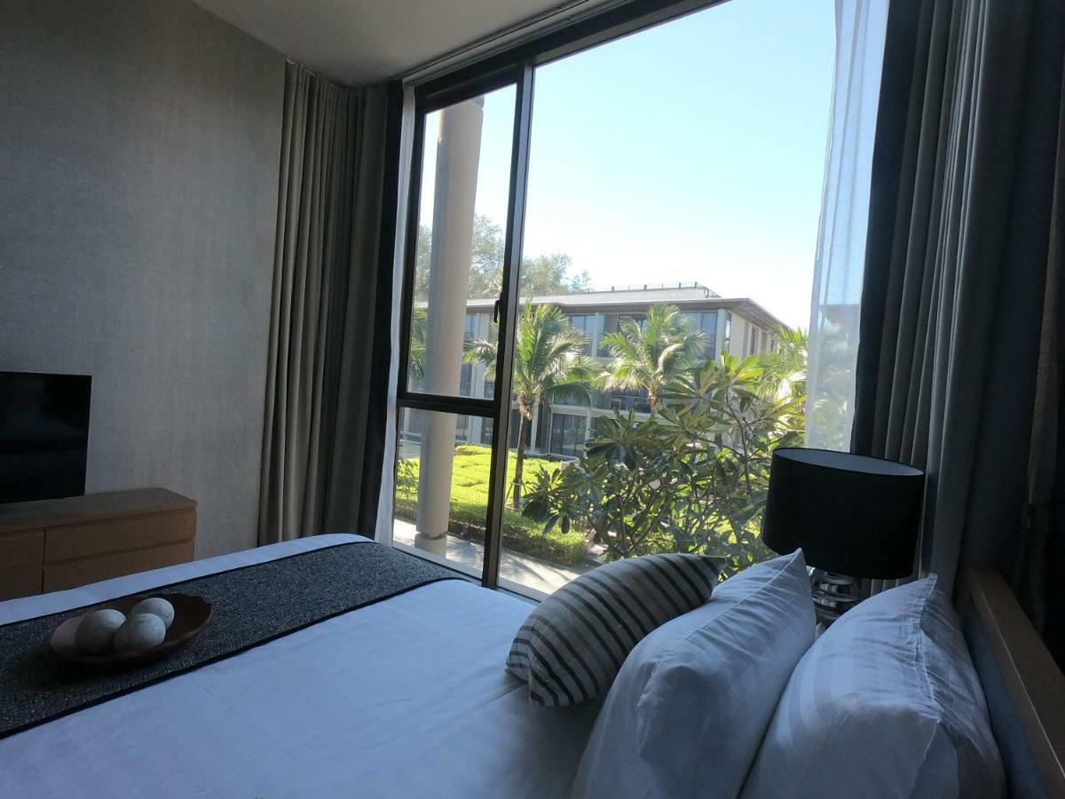 Baan Mai Khao Condo Exterior photo